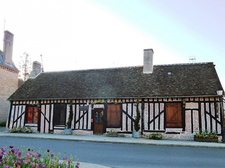 Maison à colombages - Chaumont-sur-Tharonne