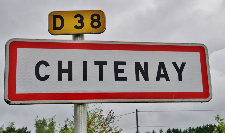  - Chitenay