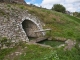 Cour-sur-Loire (Loir-et-Cher).  47° 39' 10.34'' N 1° 25' 55.63'' E  Petit lavoir en contrebas des berges de la Loire. 