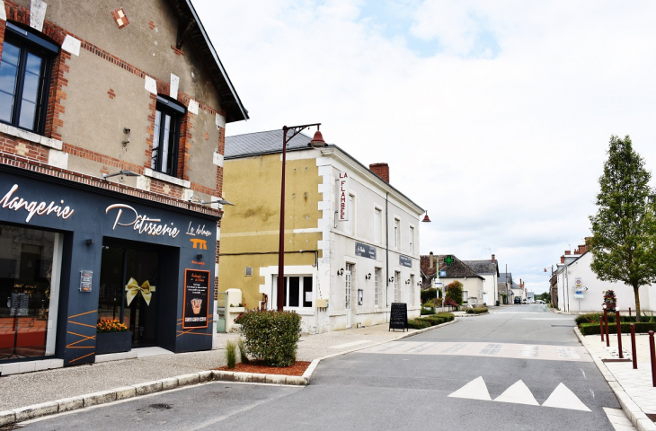 La Commune - La Chapelle-Vendômoise