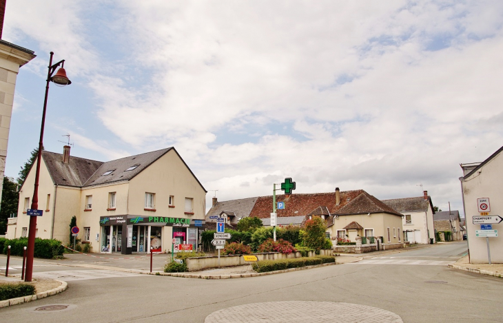 La Commune - La Chapelle-Vendômoise