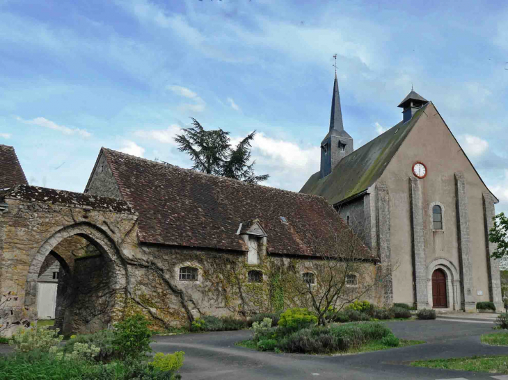 Ferme à côté de l'église - Moisy