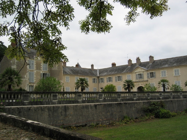 Château de Monteaux 