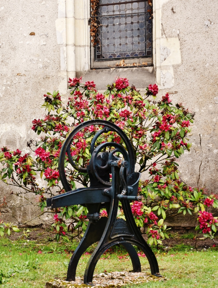 Ancienne pompe - Mur-de-Sologne