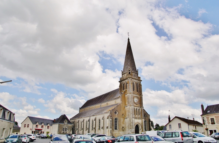 La Commune - Saint-Amand-Longpré