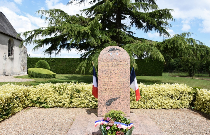Monument-aux-Morts - Saint-Gourgon