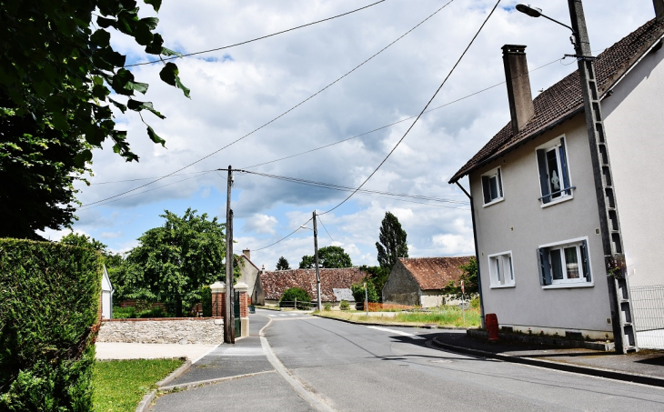 La Commune - Saint-Lubin-en-Vergonnois