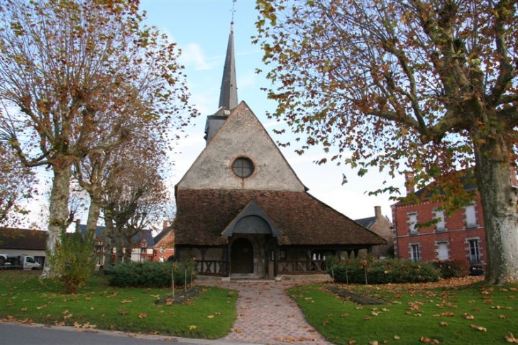 Place de l'Eglise Souvigny en Sologne - Souvigny-en-Sologne