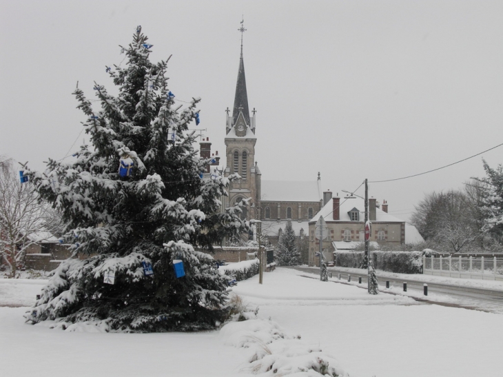 Eglise enneigée - Autry-le-Châtel