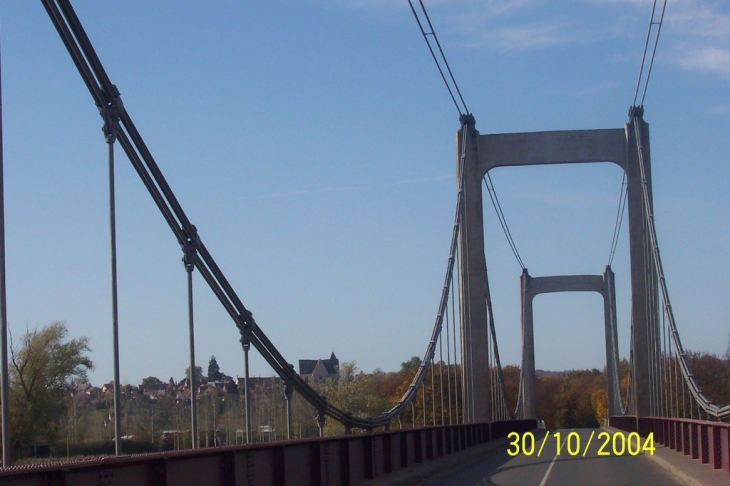 Pont sur la Loire, vue sur Beaulieu - Beaulieu-sur-Loire