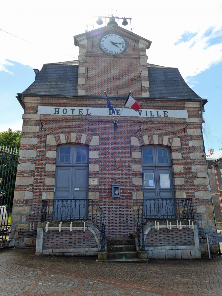 L'hôtel de ville dans le pavillon de la Salamandre - Bellegarde