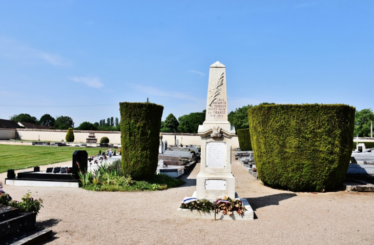 Monument-aux-Morts - Cernoy-en-Berry