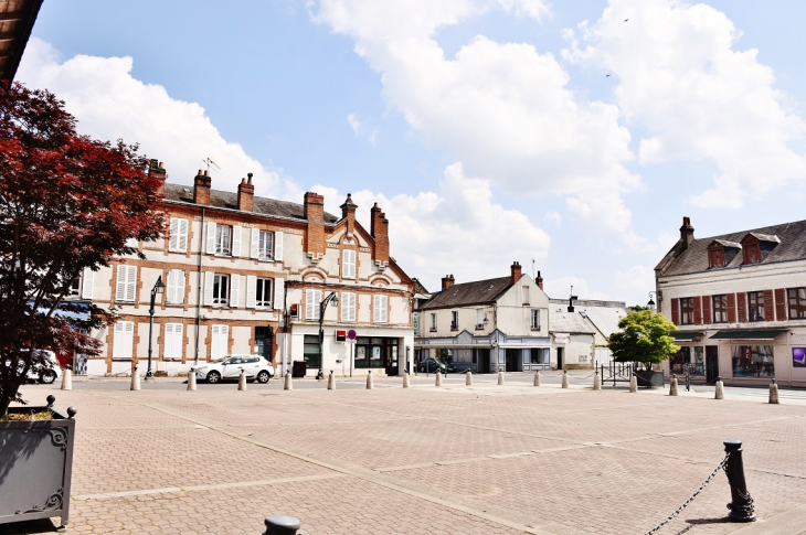 La Commune - Châteauneuf-sur-Loire