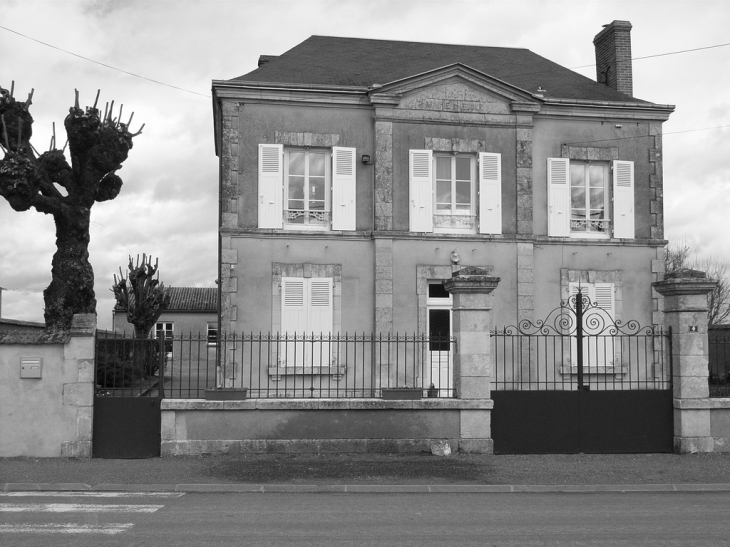 La mairie - Crottes-en-Pithiverais