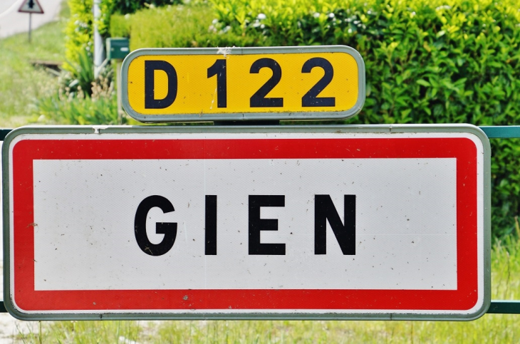  - Gien