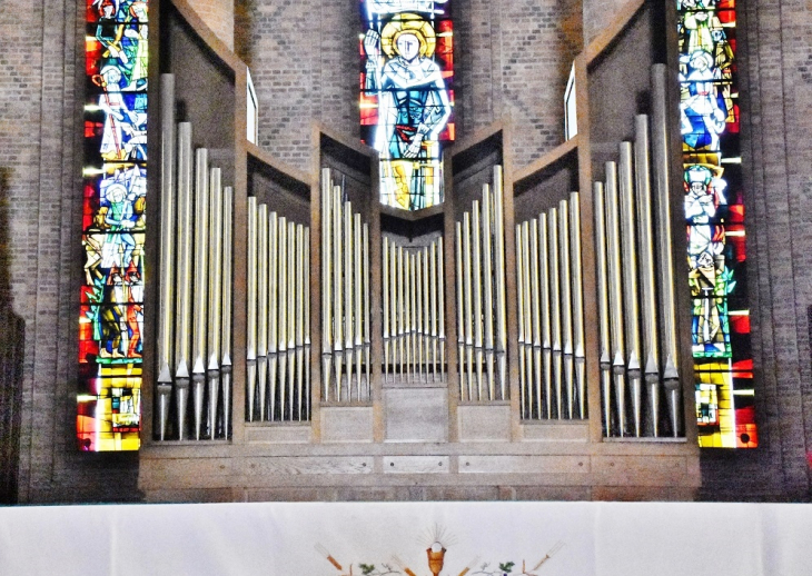   église Sainte-Jeanne-d'Arc  - Gien