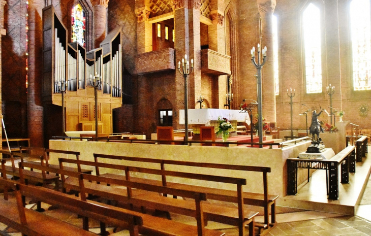   église Sainte-Jeanne-d'Arc  - Gien