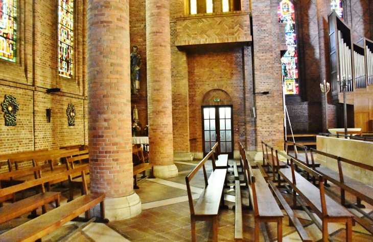   église Sainte-Jeanne-d'Arc  - Gien