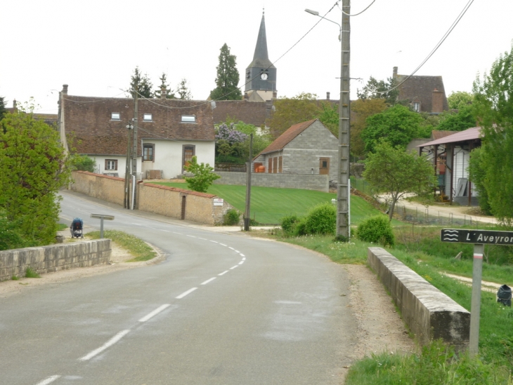 Entrée du village - La Chapelle-sur-Aveyron