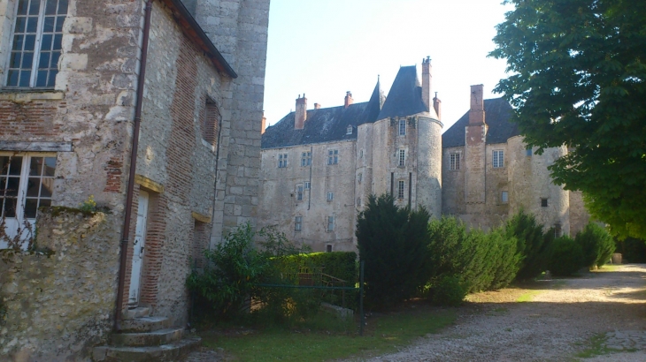 Château Meung sur Loire photo G.K - Meung-sur-Loire