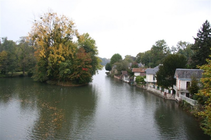 Le Loiret à Olivet