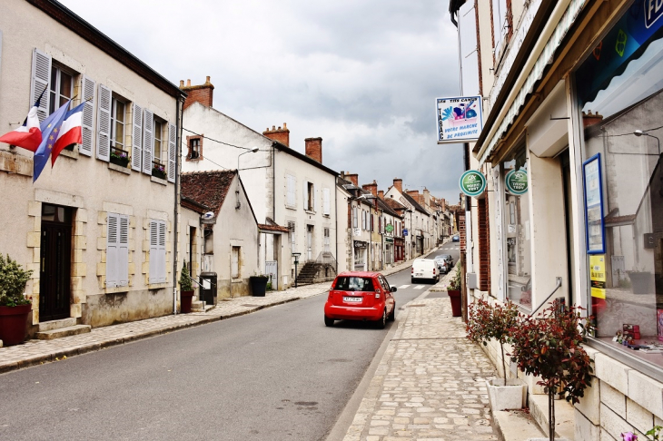 La Commune - Ouzouer-sur-Trézée