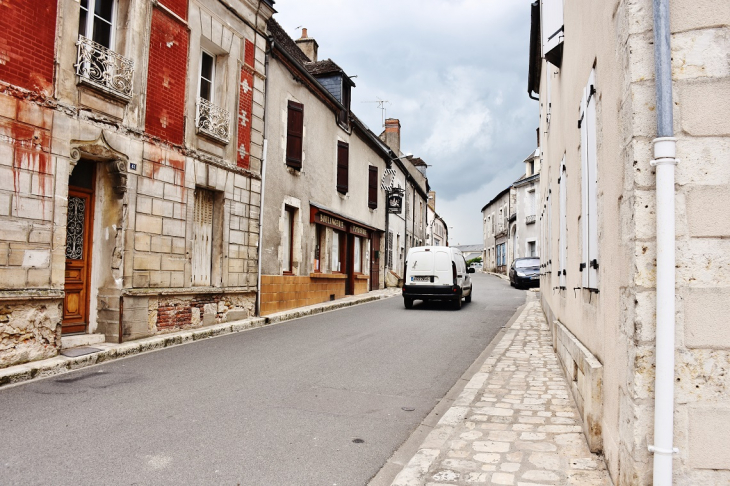 La Commune - Ouzouer-sur-Trézée