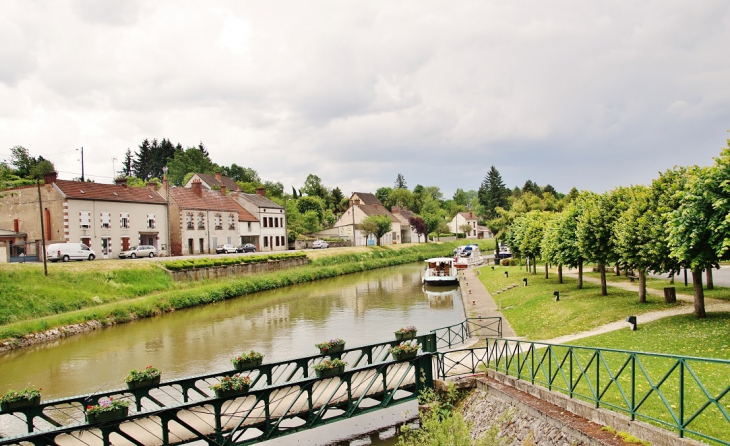 Canal - Ouzouer-sur-Trézée