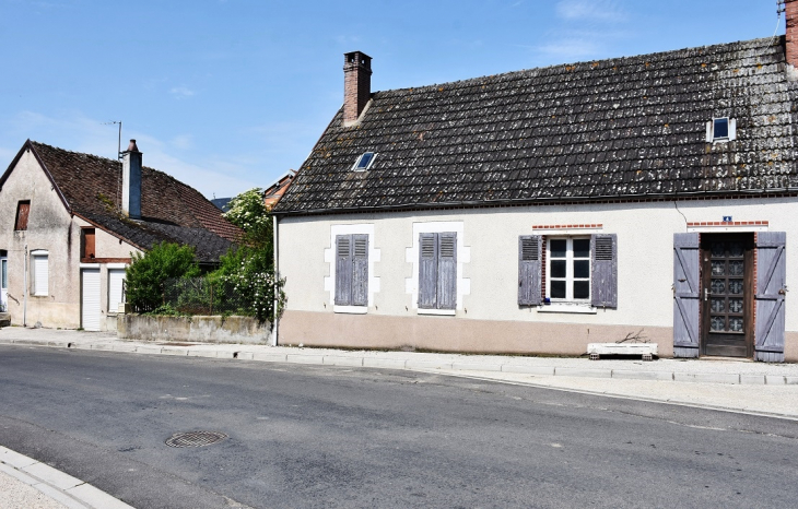 La Commune - Pierrefitte-ès-Bois