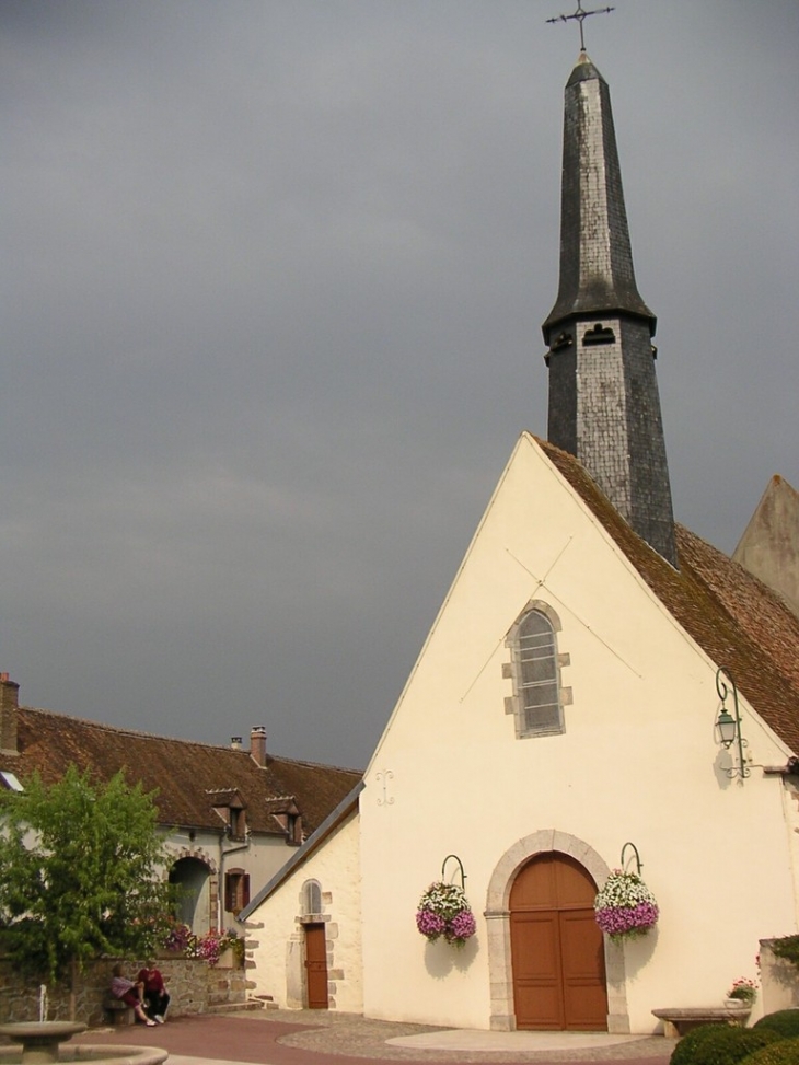 L'église et son clocher penchant - Saint-Hilaire-les-Andrésis