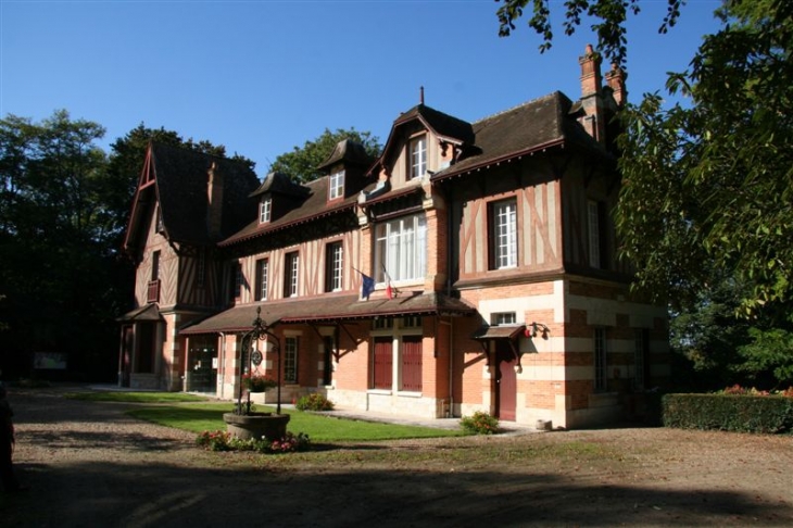 La mairie de St-Hilaire St-Mesmin - Saint-Hilaire-Saint-Mesmin