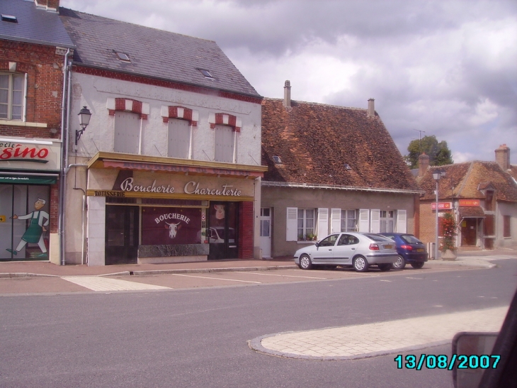 Place de varennes changy - Varennes-Changy