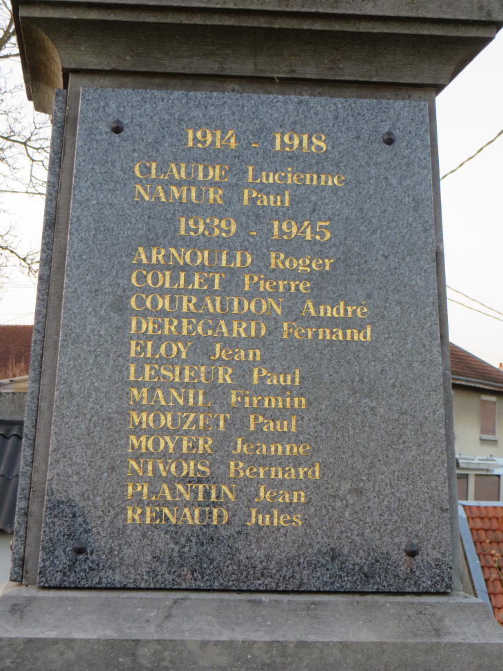 Monument aux Morts d'Amagne