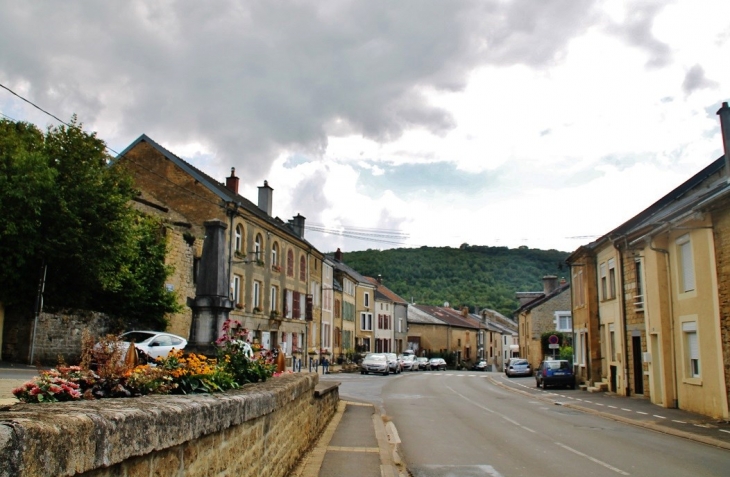  - Angecourt