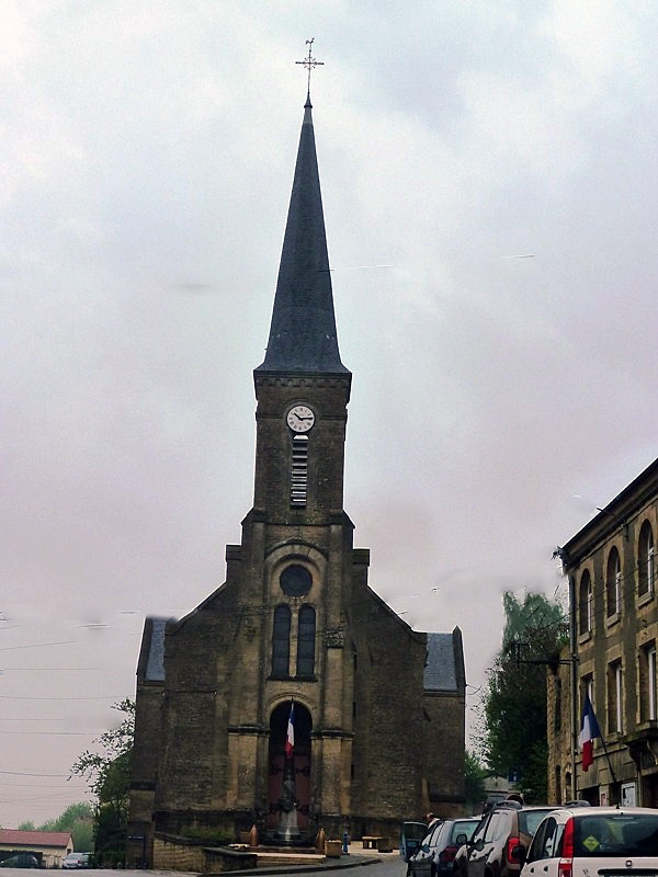 Vers l'église - Angecourt