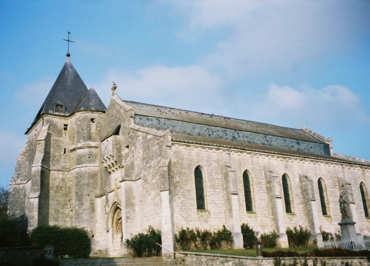 Eglise St Remi - Aouste