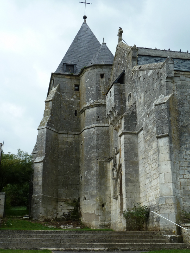 Eglise fortifiée - Aouste