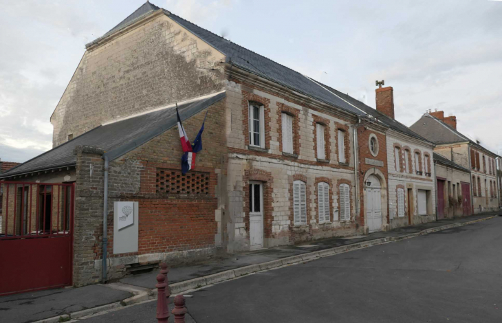 Rue de la Berre : l'école primaire du Pré vers l'Aisne - Asfeld