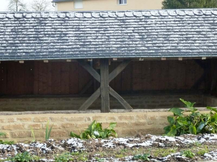 Lavoir - Auboncourt-Vauzelles