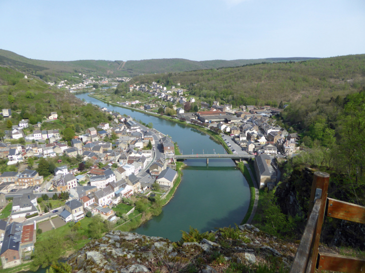 Le rocher de l'Hermitage : vue d'ensemble - Bogny-sur-Meuse