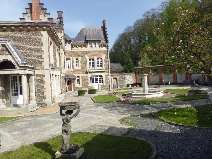 Bogny : le château Maré - Bogny-sur-Meuse