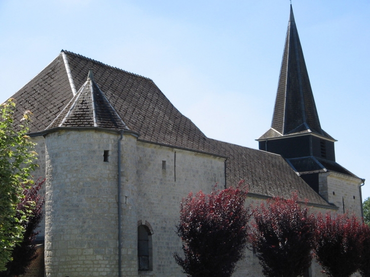 église vue arrière - Bossus-lès-Rumigny