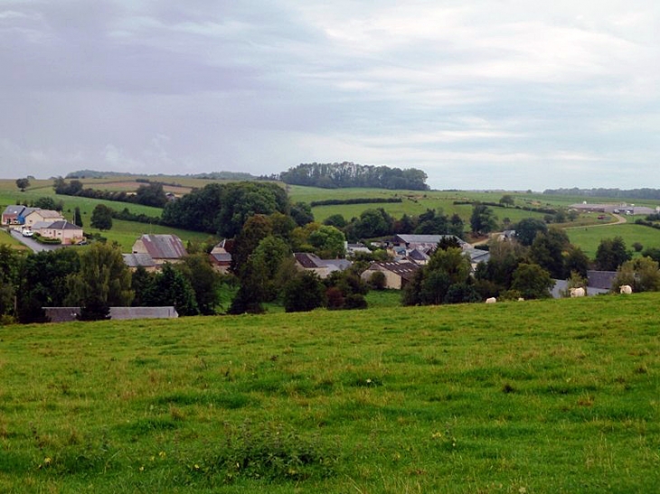 Vue sur le village - Bossus-lès-Rumigny