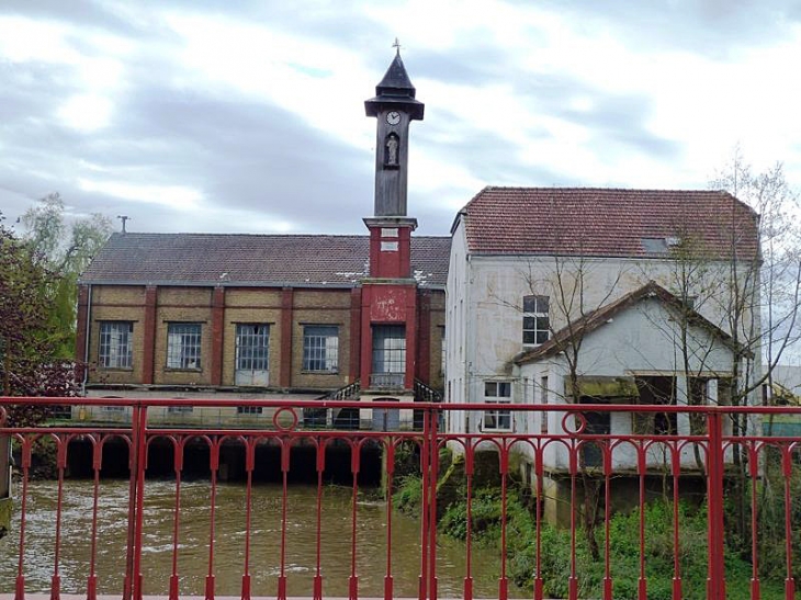 Ancienne usine - Brévilly