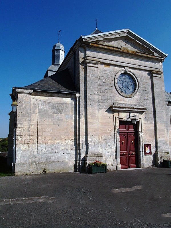 L'entrée de l'église - Brieulles-sur-Bar