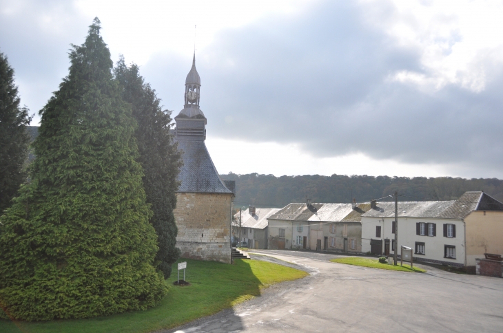 La place et la rue de l'Eglise - Dommery