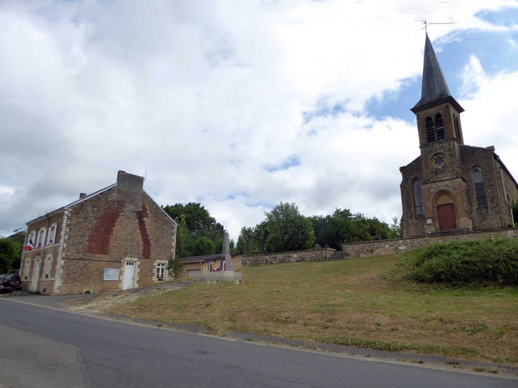 L'église et la mairie - Étalle