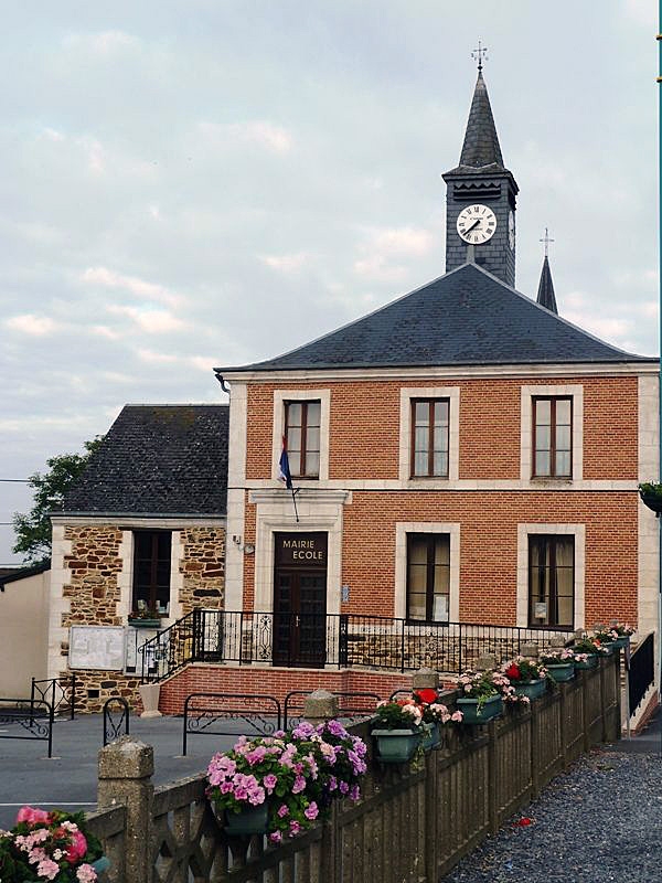 La mairie - Éteignières