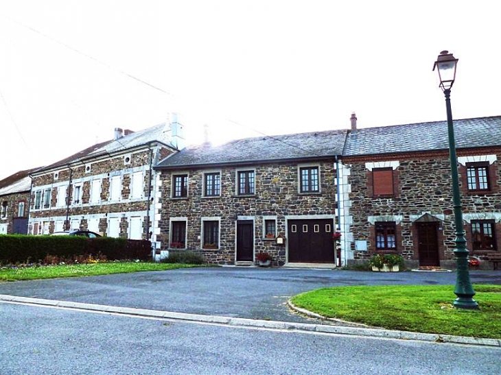 Maisons du village - Éteignières