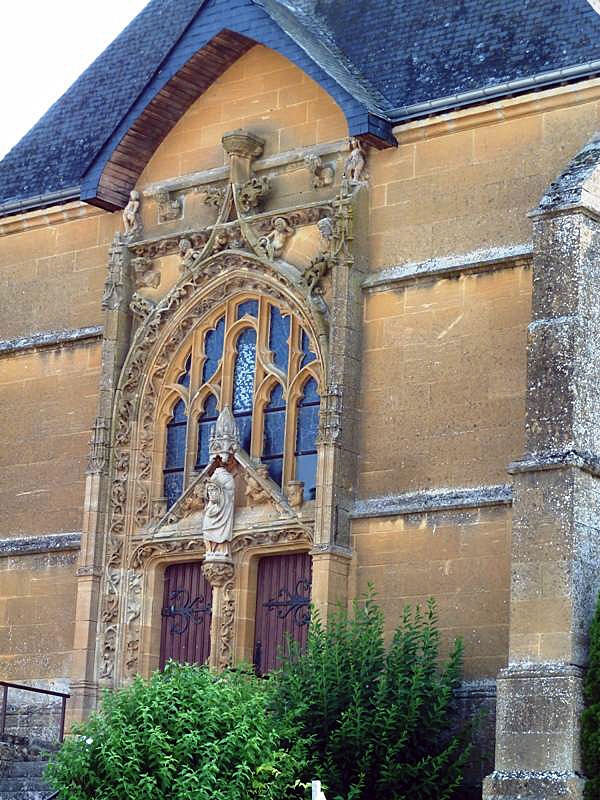 Le portail de l'église - Falaise